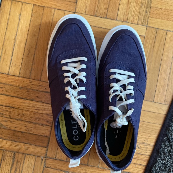 Cole Haan sneakers 8B - Picture 2 of 9